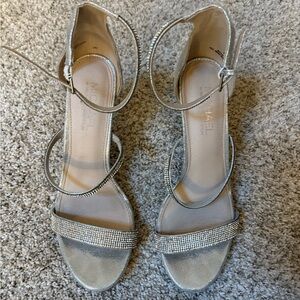Michael by Michael Shannon Sylvia Heels in Silver, w/ Jewel Accents, Size 9